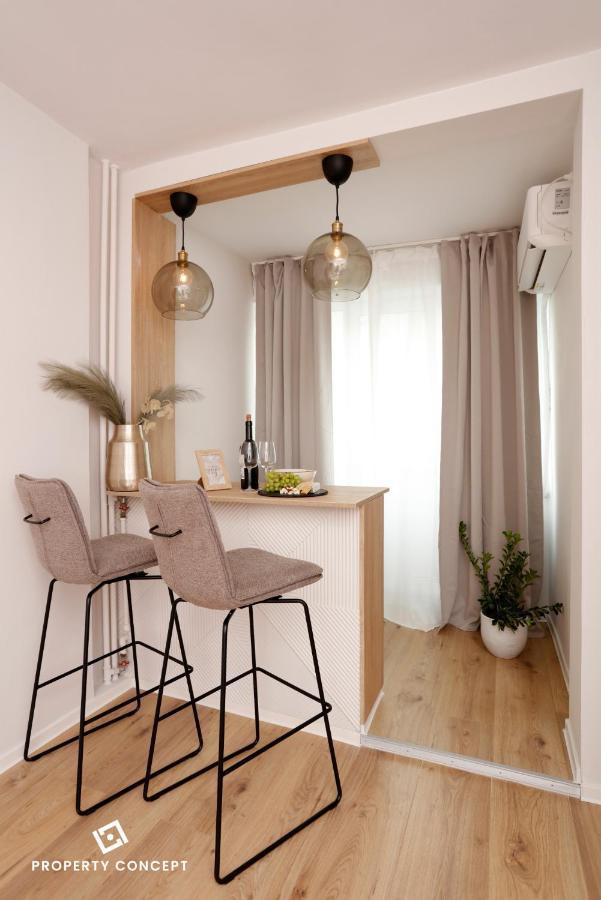Brand New Lovely Close To Favorit Metro Station Appartamento