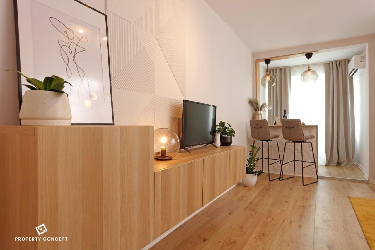 Brand New Lovely Close To Favorit Metro Station * Bucarest